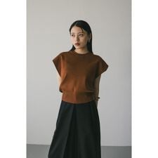 スタイルミキサー(STYLEMIXER)のショルダータックショートニット