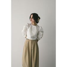 ショルダーギャザーブラウス