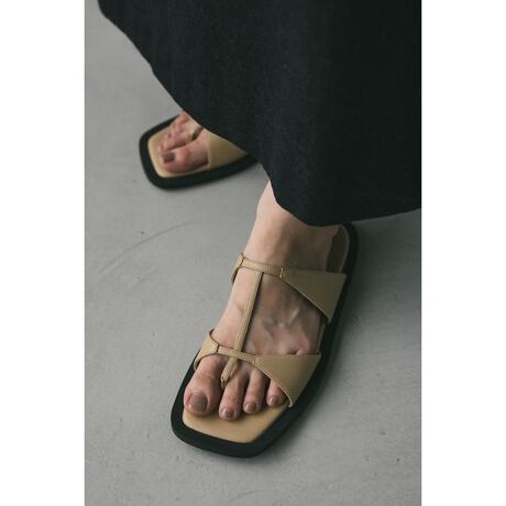 [^ԁF500ISS55-1781]_uXgbvX^CÕ|CgɂȂtbgT_B_炩Ȃ\[ŋrɂACeBlXȃX^COɓ݁A炵vXĂ܂B