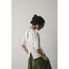 スタイルミキサー(STYLEMIXER)のバックスリットニット