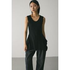 スタイルミキサー(STYLEMIXER)のヘムアシンメトリーニットトップ