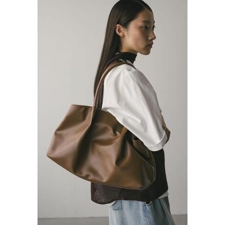 [^ԁF500IAS55-0511]CnhfeB[{XgobOBA4TCY[\ȑ傫߂ȃTCY|CgB3dĂŎg₷AlXȃX^COɓ݂܂B