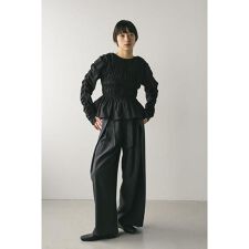 シャーリングブラウス