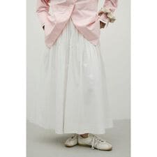 タックプリーツフレアスカート