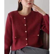 ブルーイースト(BLUEEAST)の金ボタンノーカラーニットジャケット