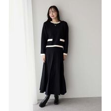 配色ニット＆プリーツスカート