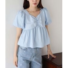 ブルーイースト(BLUEEAST)のペプラムパフスリーブブラウス