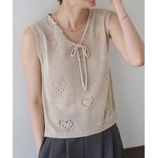 ハート透かしノースリーブニット