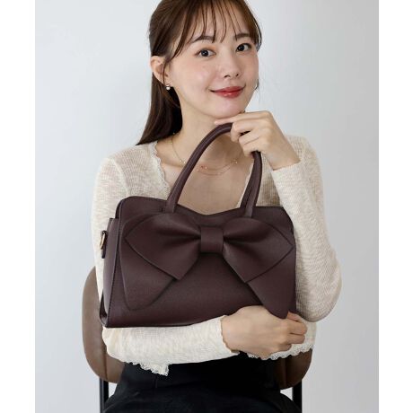 [^:9-9663]yʁRpNgȂ̂Ɏ[͔Q2way{obOyPOINTz{̃`[tڂ䂭ꂢ߃obOBRpNgłꂢ߂ȌڂȂALxȃ|PbgƓ2Ɏd؂ꂽfUCŎg₷ڈȏ̉ו^т܂B߉\ȃV_[XgbvĂ̂ŁAD݂Cɍ킹ănhobOV_[obOƂĂg܂BVvȃfUCȂ̂ŁAghɍEꂸgACełBySTYLINGzL[gȂ炫ꂢ߂ȃobOȂ̂ŁA炵K[[ȃR[flȃX^C܂ł낢ȃX^COɂg܂Bꂢ߂ŏiȃfUCȂ̂ŁAItBXȂǂłg܂Bقǂ悢TCYŁAǂ̂悤ȃR[fɂ킹₷ACełBЂƂĂƃI[V[YElXȃV[Ŋł邱ƊԈႢȂByDETAILz{tt@Xi[ŊJ߉\ȃXgbvt2Ɏd؂ꂽfUCO@t@Xi[|Pbg~1@t@Xi[|Pbg~2@I[v|Pbg~2yFREEzF30F21}`F11F41V_[F70`124n_炩tFCNU[f[ îCɓo^ ]J[̍ēגʒmAl̂m点AXgP_̒ʒmȂǂ󂯎邱Ƃł܂BēׂĂ܂̂ŁACɓo^Ēƍē׏GETo܂B[ uĥCɓo^ ]Vi̔ēׁA^CZ[N[|ŝm点ȂBLUEEAST̂ȏ󂯎邱Ƃł܂BЂo^EYɂAFATCYAfUCAfނ̎ύXꍇ܂BEfp摜͎Beɂ̐FƈقȂČꍇ܂Bî݂̉摜ۂ̏iɋ߂FƂȂĂ܂̂łmFBE̒[̃j^[ƖɂĂ͎̐FƈقȂČꍇ܂BȆ̂ӓ_͎戵\^OmFB