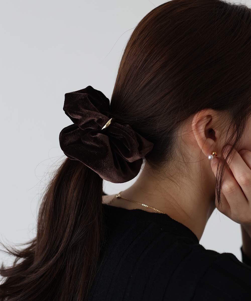 BLUEAST スタッズベロアシュシュ　ブラウン ブルーイースト BLUEEAST スタッズベロアシュシュ （ブラウン