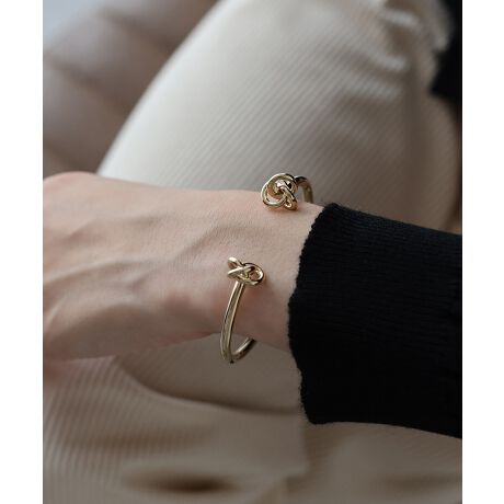 [^:10-1869]mbgfUCliȃoOyPOINTzіڂ`[tɂmbgfUC|Cg̃^oOBꂽfUC̃`[t茳ɂ肰ȂANZgvXĂ܂BAǂȃX^Cɂnޕig₷fUCBؚȃtHƏiȃcA茳A炵o܂Bliō̂fUCȂ̂ŁAfC[IP[WV[ɂL􂵂܂BySTYLINGzig͂AX^CbVȃfUCȂ̂Ńp[eB[hXȂǂɍ킹Ă̂莝̃uXbgANZT[Əd˕t̂߁BJWAɂꂢ߃tF~jɂĂ閜\ACełByDETAILzmbgfUCyMzF0.3F16[ îCɓo^ ]J[̍ēגʒmAl̂m点AXgP_̒ʒmȂǂ󂯎邱Ƃł܂BēׂĂ܂̂ŁACɓo^Ēƍē׏GETo܂B[ uĥCɓo^ ]Vi̔ēׁA^CZ[N[|ŝm点ȂBLUEEAST̂ȏ󂯎邱Ƃł܂BЂo^EYɂAFATCYAfUCAfނ̎ύXꍇ܂BEfp摜͎Beɂ̐FƈقȂČꍇ܂Bî݂̉摜ۂ̏iɋ߂FƂȂĂ܂̂łmFBE̒[̃j^[ƖɂĂ͎̐FƈقȂČꍇ܂BȆ̂ӓ_͎戵\^OmFB