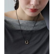 ホースシューコードネックレス