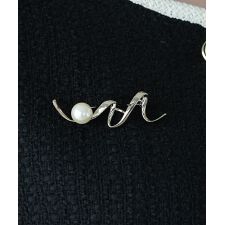 メタルライン＆パールブローチ