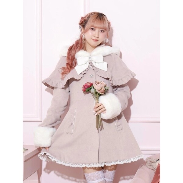 ノエミー NOEMIE ドーリーフードケープフレアコート （オフ