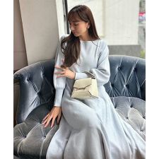 神戸レタス(KOBE LETTUCE)の[ 岡部あゆみさんコラボ ] フレアニットワンピース 選べる丈・選べるネック [E2920]