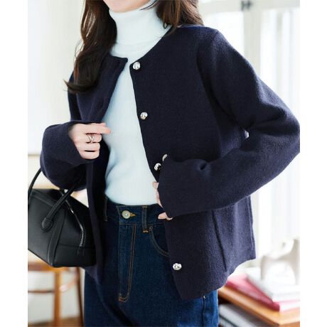 WPbgCNȃtH[}ojbgJ[fBtg̃_u{^GKgۗNVJȈۂȂJWAɂjbgWPbgBCgbvXƂĂCgAE^[ƂĂgIgiJ[fBKłByfށETCYzƂ݂̂jbgfށBWPbgfUCȂ璅SnŷȂ_炩́B񌳂͂Ƃm[J[^CvȂ̂ŃnClbN^[ggbvX킹Ƃ|PbgoCJ[ŉfBeB[fUC킢ꒅłB#REx^X