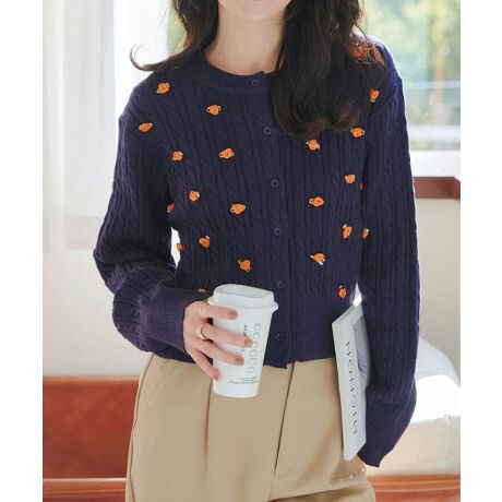 [^:N1142]P[u҂݂̗͓̊IȃjbgJ[fBKɁAzF̃t[`[tfUCA؂₩Ȉۂ^ꒅłBN[lbÑVGbgŁA悢JWA聝Z߂̏䊴́A{gXƂ̃oX₷AǂȃX^Cɂ킹₷̂|CgByfށETCYzƐɂ͏߂̃u{AtBbgAXgXt[ɂp܂BƂ̃jbǵAy₩ȒSnłȂ牷Ɗ邽߁AOV[Y􂷂ACełB#REx^X