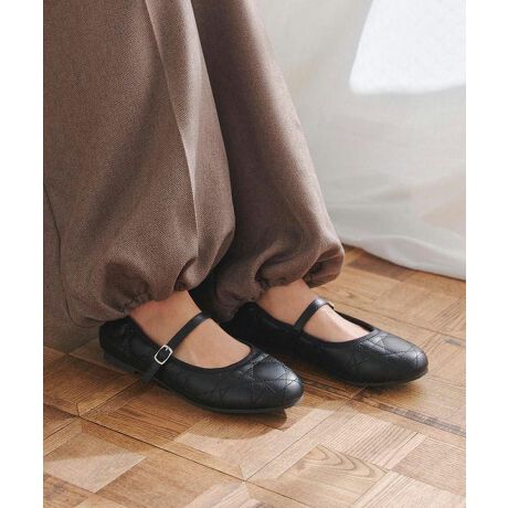 [^:I2642]NVJȑl̏iĂLeBO[WF[Bۂ݂̂tH炵tF~jȃR[fJWAX^CɂL}b`Bf͂ACA^Cc킹̃IVɂV[Y킸g܂ByfށETCYzS-LL4TCYWJBtbg\[ŕ₷ANbV̂_炩ȃtHKȗSnBTCY\ȃXgbvtœ₷tBbĝꑫłBgh̃TefނƉJ≘Ȃǂɂꂵ₷X[Xfނł̂pӂłBS:22.5-23.0/M:23.0-23.5/L:23.5-24.0/LL:24.0-24.5#REx^X