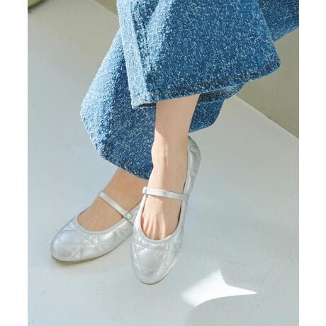 [^:I2642]NVJȑl̏iĂLeBO[WF[Bۂ݂̂tH炵tF~jȃR[fJWAX^CɂL}b`Bf͂ACA^Cc킹̃IVɂV[Y킸g܂ByfށETCYzS-LL4TCYWJBtbg\[ŕ₷ANbV̂_炩ȃtHKȗSnBTCY\ȃXgbvtœ₷tBbĝꑫłBgh̃TefނƉJ≘Ȃǂɂꂵ₷X[Xfނł̂pӂłBS:22.5-23.0/M:23.0-23.5/L:23.5-24.0/LL:24.0-24.5#REx^X