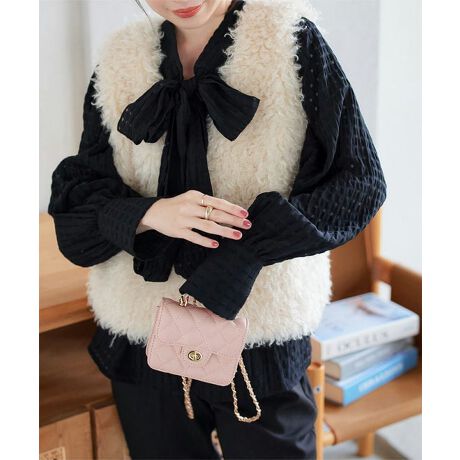 [^:C7369]bV[H{ꂽ̂VA[`FbNfނgpA{{E^CuEXBy₩ȃVA[ŁAłȂiȈۂ^܂BO2waydlŁA{OɂĒĂɂĒĂy߂fUCBfC[̃JWAR[fBl[gAʂȓ̃R[fBl[gɂ߁BItBXJWAV[ɂyfށETCYz_炩AɂVA[`FbN̐nłdĂ܂B\ʊ̂鐶nŃVCɂȂɂAyBlbNC͍L߂ɐݒ肳AߕtȂ߂̃JtXrؚɌAOX[uŌɓ܂AbNXo܂Bɂ̓{[A炵_炩ȃVGbgo܂B#REx^X