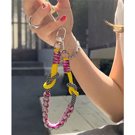 [^:J1170]ɂĎgh̃V[gX}zXgbvB2{̕R҂ݍ񂾂ȃfUCƊ䂳́BtbNdlȂ̂ŃANZggɂ΂⏬ɂAtւX}zȊO̗pry߂܂yfށETCYzJtȐFg╿~bNXGbW̌ANZgfUCB߂̃[vRȂ̂Ŏɓ݂₷AJo|Pbg̎o₷ƂMtgȂǂɂ߂ł#REx^X