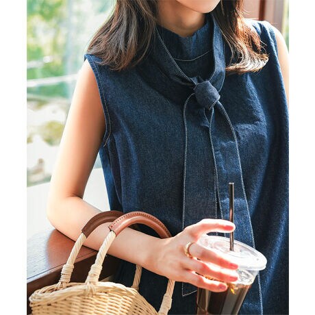 [^:C7531]fBɒȂm[X[ufjgbvXB{E^C{tŊ܂ɉ؂₩ەtnClbNfUCBJWALC߂܂ŕLl̒ȂɃ}b`ꒅłByfށETCYzvȃRbgfނ̃_K[ngpB悭ACɍL`jbNŃ{fBCJo[炵vXBJ[fVcHD΃OV[Y񂹁ACi[gɂ􂵂ĂăgbvXł#REx^X