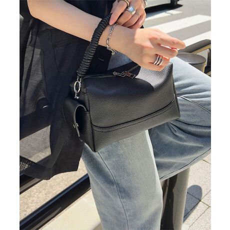 [^:B1634]C炸ĂāARɂBɊY2wayV_[obOBƂXNGÄ炵tHɁAANZgƂĉffUCnhڂ܂BV_[ɂnhobOɂȂ2waydlŁAV[Cɍ킹y߂̂́Bg炨o܂ŕL􂵂Ă܂ByfށETCYzڂ͂ƂۂȂAzX}zȂǁAoɕKvȃACeƎ܂pIȃTCYB悭݂̂}`ƉtHŁAו̏oX[YłBV_[ł莝łoX悭Ă̂ŁAIEIt킸iłB#REx^X