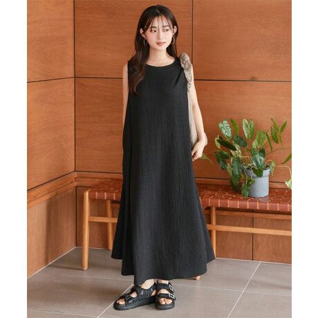 [^:E3518]C킸ɃTbƒāARƃT}ɂȂ郊bNXs[XBʂ̂\LȑfނAVvȃfUCɉsvXBw̗܊JfBe[Ƃ݃{^Ap܂ł肰ȂiɖĂ܂B܂lbNC͒悭Ɛ݌vĂAWPbgJ[fBKHDĂAC[hX}[gɌ܂܂ByfށETCYzߕt̂ȂAƂVGbgŉKȒSnBr͂茩悭Ƃ肪AؚfUCBȂ䊴ŁAg񂪃oX悭Ȃ܂BfC[g͂As₨oɂɎ肽Ȃ郏s[XłBIׂ2Őg₨D݂ŎTCY₷̂|CgB#REx^X