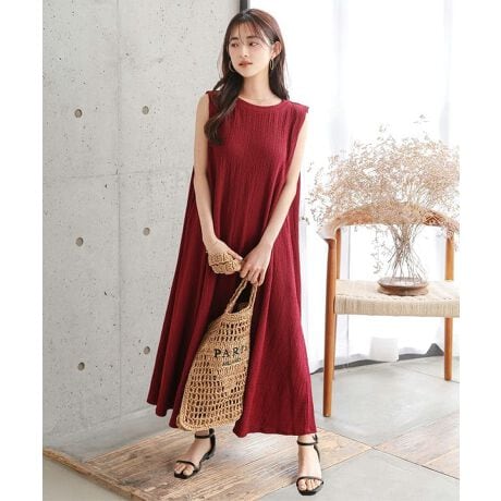 [^:E3518]C킸ɃTbƒāARƃT}ɂȂ郊bNXs[XBʂ̂\LȑfނAVvȃfUCɉsvXBw̗܊JfBe[Ƃ݃{^Ap܂ł肰ȂiɖĂ܂B܂lbNC͒悭Ɛ݌vĂAWPbgJ[fBKHDĂAC[hX}[gɌ܂܂ByfށETCYzߕt̂ȂAƂVGbgŉKȒSnBr͂茩悭Ƃ肪AؚfUCBȂ䊴ŁAg񂪃oX悭Ȃ܂BfC[g͂As₨oɂɎ肽Ȃ郏s[XłBIׂ2Őg₨D݂ŎTCY₷̂|CgB#REx^X