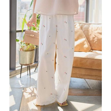 [^:M4253]iȉ^bN胏ChpcB肰ȂԕhJƂ₳zFfUCl̂ȂꊴoBVcTVcAT}[jbguEX킹ȂǗlXȃgbvX킹̒Ȃy߂܂gɂłv`TCYpӂĂ܂ByfށETCYzƐXbNXpcB^bNfUCEGXg܂Jo[AŃT}ɂȂ闧̃VGbg𐶂ݏo܂BobNEGXg̓SdlŐSn悭Au₩ȕ͋Cꂩ̋G߂ɂ҂ȏtăpcłB#REx^X