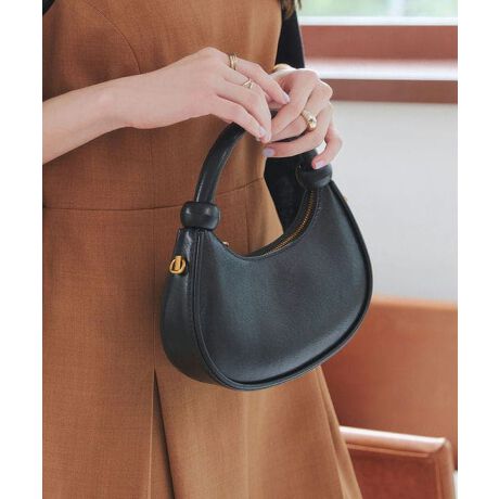 [^:B1629]~j}n[t[obOBgh̔tHVbNłǂȃX^CɂޏíBRpNgȂX}zA~jzAbvȂǂ̏ACe͎܂TCYŃfC[gɊ􂵂Ă郏nhobOłByfށETCYzJ≘ɂꂵ₷tFCNU[fށBJA|Pbg̓t@Xi[dlňS̎gBO\ȃ`F[V_[tŎ΂ߊ|⌨ȂǃnYt[ł܂#REx^X