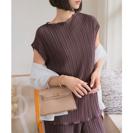 [^:C7592]VbNȑl͋̕Com[XuEXB̊̂郊uv[c\Lɒf؂₩BL~sTyȂǂ̃Ci[gɂd󂵁Afނ̃pcyM4261zƍ킹ăIVȃZbgAbvX^Cył܂yfށETCYzv[cH{̃jAXgbvXB̂y₩шۓIȕ\vXBĝ̃CJo[ȂAEgX^CXbLĂ`jbNgbvXłB#REx^X