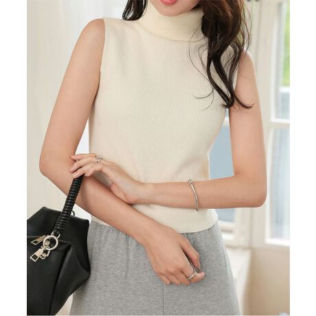 [^:C7628]ƂnClbNƃRpNgȃVGbg͂̃m[X[ujbgBLk̂_炩ȑfނŒSnKBĂ1ŁAH~̓C[h̃Ci[ƂăOV[Y􂵂Ă閜\ACełByfށETCYz悢tBbg̗DjbgfނŁAĝ̃CƌĂVGbgBA[z[͊JACi[ɂŜfUCłB񌳂͂⍂ȂnClbNŁA܂ƌĂ܂BRpNgȏ䊴ŁAXJ[gɂpcɂ^bNC₷AoX悭Ȃ܂B#REx^X