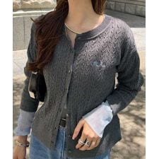 神戸レタス(KOBE LETTUCE)のシアースリーブロゴ刺繍ケーブルニットカーディガン [N1205]