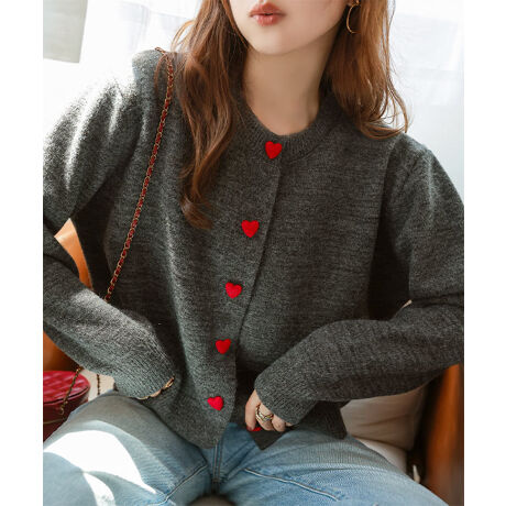 [^:C7640]tg̃n[g{^ANZgɂȂAljbgJ[fBKBƂ̂ۂƂVGbgƏ_炩ȑfފA炵̒ɗvX܂BÂ肰ȂAꂢ߂ȃX^COɂ}b`BHDƂĂ͂A{^𗯂߂ăvI[o[ɒĂy߂閜\ACełByfށETCYz悢ƂcRpNgȃVGbgŁAؚꖇB̃fUCRȔoAӂƂ߂̑炵Y܂B܂Jo[钅ŁApcɂXJ[gɂ킹₷oXB̂ӂ芴ƃũnAق̂ÂlX^Cdグ܂B#REx^X