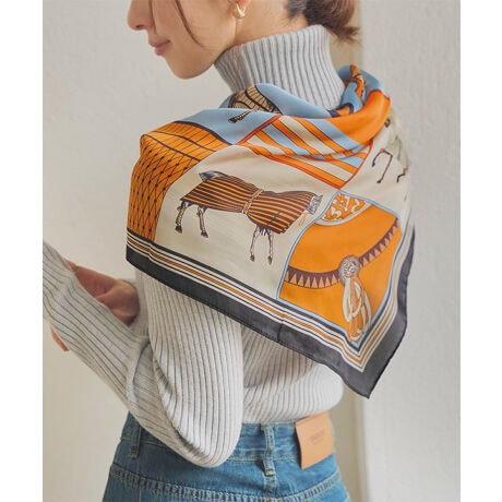 [^:J1182]̃R[fBl[gɉ؂₩YA70~70TCY̑唻XJ[tB񊪂o_iAwAɌ񂾂AWR݁BƑ݊AobOɌŃANZT[oŎĂtĂ͗[΍ɁAH~͊΍ɂƁAI[V[Yg閜\ACełByfށETCYz悢TCYŎ񌳂ɊĂɊ|ĂoX悭܂ꖇBOp܂ɂČ|΃V[̂悤ɁAEGXgqbvɊ΃gh钅Ȃy߂܂BZj[sAHȂǓʂȃV[ɂfAƊ̂鑕iɈĂĂ܂B#REx^X