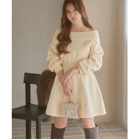 [^:E3502]lCCtGT[yVR{zACeBiƃbNX𗼗NуItV_[s[XB߂̃EGXgʒuŃX^CAbvʂґBfReYɌĂItV_[ŃwV[ȔɈByfށETCYzӂ݂ƒĝ闠NуXEFbgfށB~j̓tAXJ[gŃtF~jȈۂɁBO̓^CgVGbgɃobNXbg{lJWAoĂ܂Bt߂ȂvZꂽVGbgŁAꂩ̋G߂ɖłȂꒅłB#REx^X