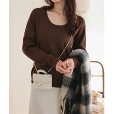 神戸レタス(KOBE LETTUCE)のUネックシンプル長袖ニットトップス [N1241]