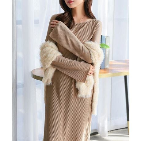 [^:E3537]ׂ₩ȃv[ccCAƂVGbg`Os[XB_炩ȗhꊴ炵ĂAiȕ͋Co܂BIׂ钅WJŁAɍ䊴Îׂ|CgBfC[ʂȃV[܂ŁAL􂷂ꖇłByfށETCYzy₩ȃv[cfނŁAĝ̃CEƌVGbgBobNXbgŁAVvȂ瓮₷v[ccCARƃX^CAbv܂BGNXgv`Ev`2TCY炨Iт܂B#REx^X