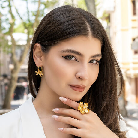 [^:MG126025]@ׂȃfUC̃t[`[tsAXBÂȂ肷Ag₷TCỸsAXłBg悤ɓZpɂR[eBOĂ܂ByMUGETTAzCX^u[̐ElЂƂЂƂJɃnhChł肵Ă܂BVR΂͓L̎R̗͂ċPAЂƂƂē̂͂ȂIWiłBȓVR΂Ɏ₷fUCɎdグ܂BnhCĥ߁AF╗EERȃNbN܂ޑSĂ_ł̂ŁAeiɂ͌̍܂BAɂׂȃLYACAAHɌ邱Ƃ܂B