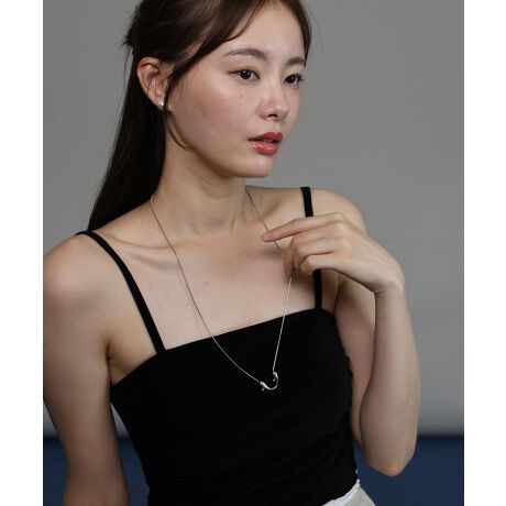 [^:j0-1847]- J by blue -̓IɃJ[u`[ti߂lbNXyPOINTziȌT[WJXeXfނgpAꂽۂ̃lbNXB̓IɎdグU`[t肰Ȃ݊Aiɉo܂Bؚȃ`F[Ƃ̃Rrl[VŁA炵@ׂƃ_ȕ͋C𗼗BVvȂڂ䂭fUCŁAfC[ItBXV[Aʂȓ܂ŕL􂵂܂BAM[ɂzT[WJXeXdlŁASĂg܂Bgւ̂Jɂ͂AMtgv[gɂ߂łBySTYLINGz~j}ȃfUCU`[tlbNX́AǂȃX^COɂRɓޖ\ACeBVcuEXAJbg\[Ȃǂ̃VvȃgbvXɍ킹΁AiȃANZgvXBJWA炫ꂢ߂܂ŕL킹₷A1{ŐꂽۂɎdグĂ܂ByDETAILzU`[tAWX^[LtiFВ܁MATERIAL×pXɂgpĂT[WJXeXAM[̕ɂy݂悤A␅ɋϐFɂXeXfނgpANZT[łBKAM[oȂƂƂł͂܂̂ŁAqȕ͐TdɂwByMzF`65gbvF1.8~2.3fށT[WJXeX[ îCɓo^ ]J[̍ēגʒmAl̂m点AXgP_̒ʒmȂǂ󂯎邱Ƃł܂BēׂĂ܂̂ŁACɓo^Ēƍē׏GETo܂B[ uĥCɓo^ ]Vi̔ēׁA^CZ[N[|ŝm点ȂBLUEEAST̂ȏ󂯎邱Ƃł܂BЂo^EYɂAFATCYAfUCAfނ̎ύXꍇ܂BEfp摜͎Beɂ̐FƈقȂČꍇ܂Bî݂̉摜ۂ̏iɋ߂FƂȂĂ܂̂łmFBE̒[̃j^[ƖɂĂ͎̐FƈقȂČꍇ܂BȆ̂ӓ_͎戵\^OmFB