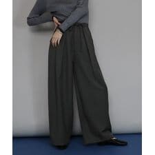 タックワイドパンツ