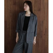 テーラードジャケット×パンツセットアップ