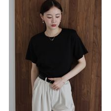 クルーネックTシャツ