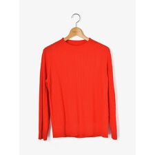 ケーブルハイネックニット