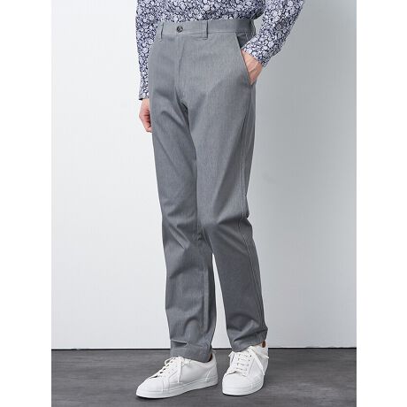 Rȃ̃cCW[WngpM[tBbgpcBN[XvX̖JWA^CvŁAVGbg̓uhԂ̊Â₩pcƓ^ɁB̗]ȂyBz̗lɌW[W̐nŁA^eARɐLтLkƃVGbgۂی`|CgB