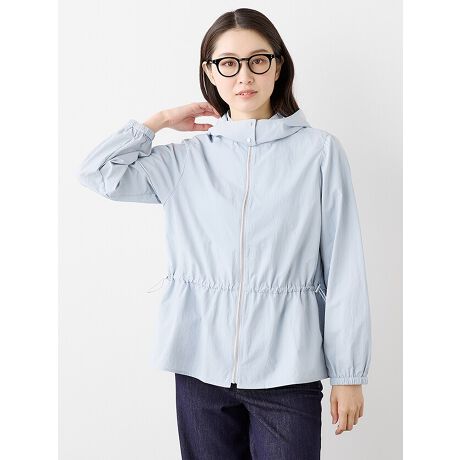 iC^t^fނ̃t[htu]BtɊ􂷂yGA[̂AE^[łBEGXg̓MU[񂹂dlɂȂĂāA⑳AEGXgؑւɂMU[{tF~jȃfUCBt[h͎O\AH|CgłB