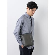 異素材スクエアショルダーバッグ