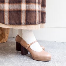 ［スタイルアップ］厚底ストラップパンプス
