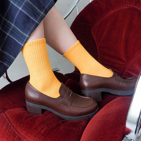 [^:2810593]Ȃ25H~VhRC[t@[ۂĂƂtHȂ炵AL[gȃ}jbV[t@[Bx[VbNȃX^CŃIɂItɂƂȂ݁ALV[Ŋ􂵂Ăꂻłقǂ悭݂̂\[n̏Ռ炰AKȑɁBhdl̃AEg\[͊ɂA芴̂SnĂ܂BƊƕ₷˔4cm̃q[́Ȃɂ傤ǂ▭ȍBɂ̓S炢AtBbg߂Ȃ璅EX[YłBڂ̉炵Ǝp𗼗Al̃fC[V[YłB₷̃|CgE[߂̑ƍbSŃz[hENbVX|WNbV\tgȑEh\[Ŋ₷ʂłSACeڍׁEuhFȂEfށFubN/_[NuEFv@@@}uERrFrvEYFEq[̍F 5.0cmEǑF 2.0cm